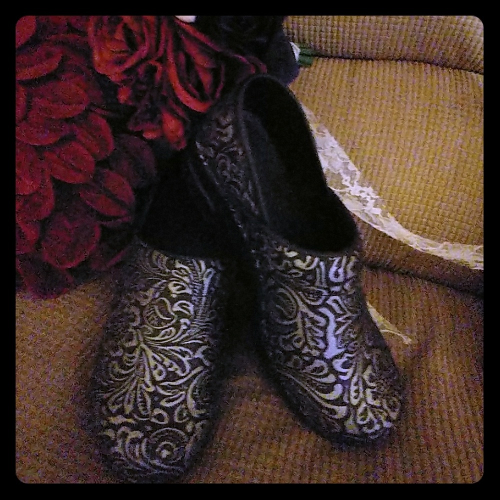 NWOT Sanita Clogs